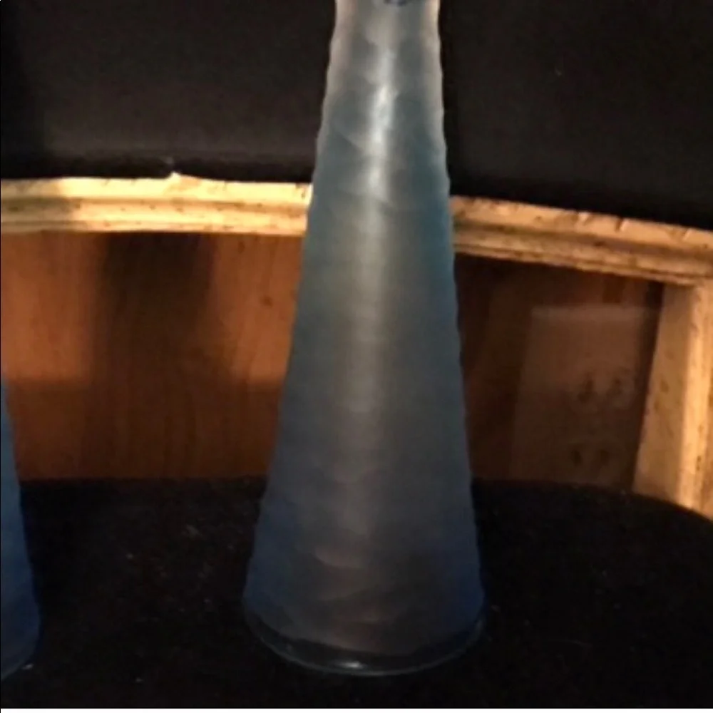 2 New Italian Glass Champagne Flute Blue Clear 9 3/4” Tall - Picture 12 of 16